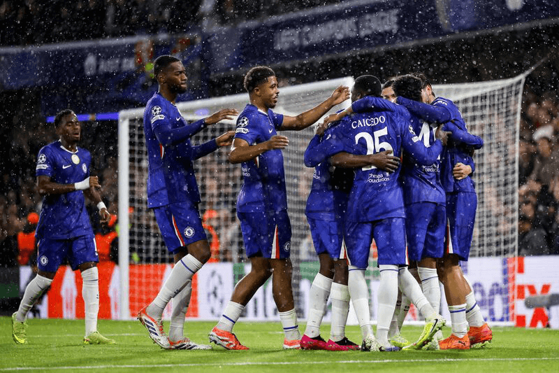 Chelsea hit 10-man Ajax for five